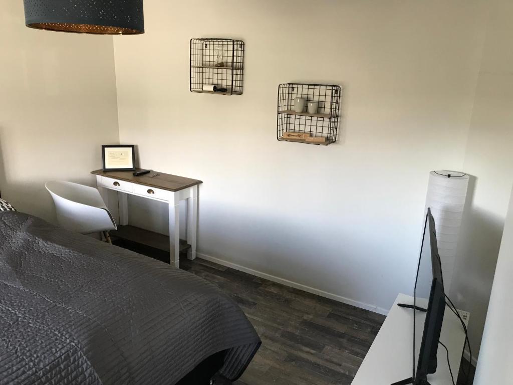 Steinaskjól Apartments room 2