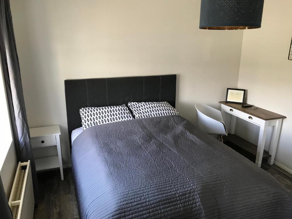 Steinaskjól Apartments room 3